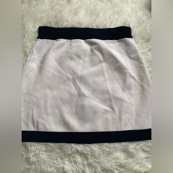 Aritzia Babaton Legacy Skirt - Picture 3 of 13